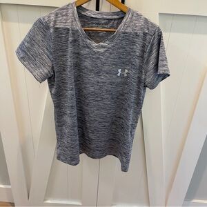 Under Armour Women's Gray V-Neck Top size XL